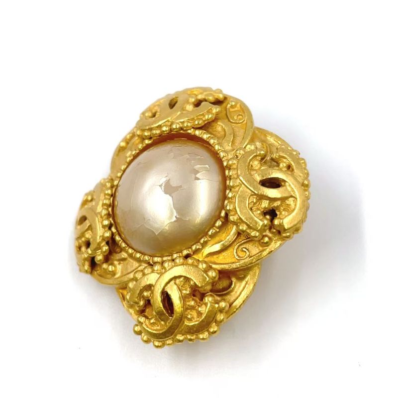 Chanel Coco Mark Pearl GP X Faux Pearl Off White X Gold Earrings