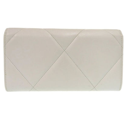 Chanel 19 Ap0955 Lambskin White Coco Mark 30 Long Wallet White 0766 Chanel