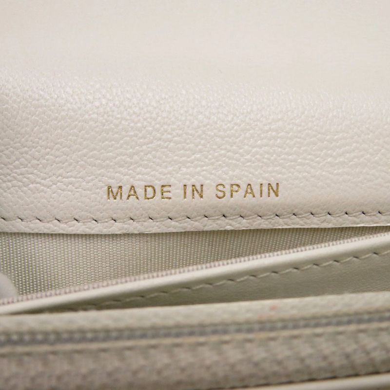Chanel 19 Ap0955 Lambskin White Coco Mark 30 Long Wallet White 0766 Chanel
