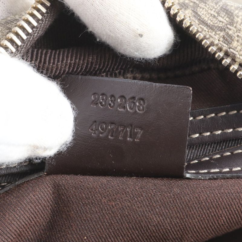 Gucci GG Supreme Leather Shoulder Bag Crossbody Messenger Business Commuter