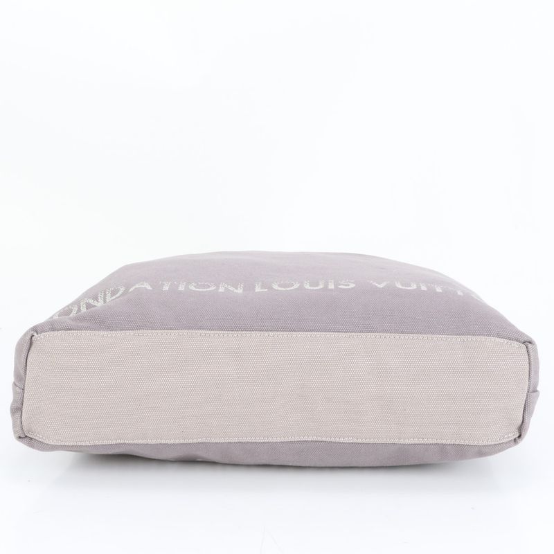 Louis Vuitton Fondation Museum Limited Edition Tote Bag Shoulder Hand A4 Ladies