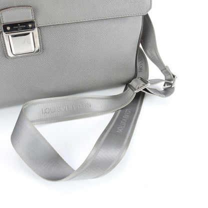 Louis Vuitton Taiga Vasili PM M32641 Leather 2WAY Business Bag Crossbody