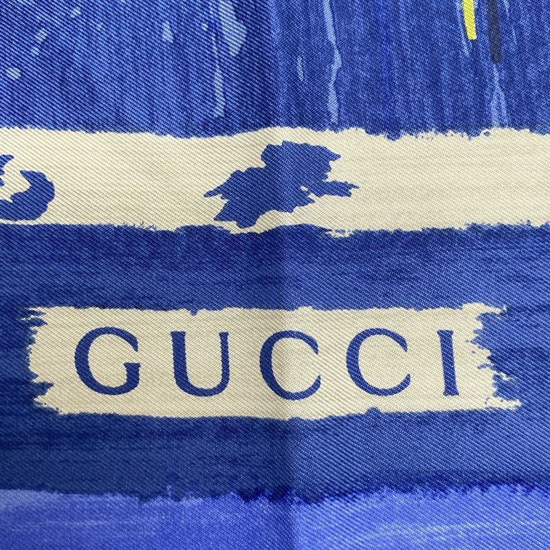 Gucci Scarf Blue And Multi Floral Pattern