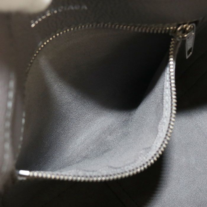 Balenciaga 2WAY Everyday 2.0 North South XS 672793 15yun 1190 Tote Bag Leather