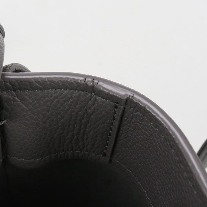 Balenciaga 2WAY Everyday 2.0 North South XS 672793 15yun 1190 Tote Bag Leather