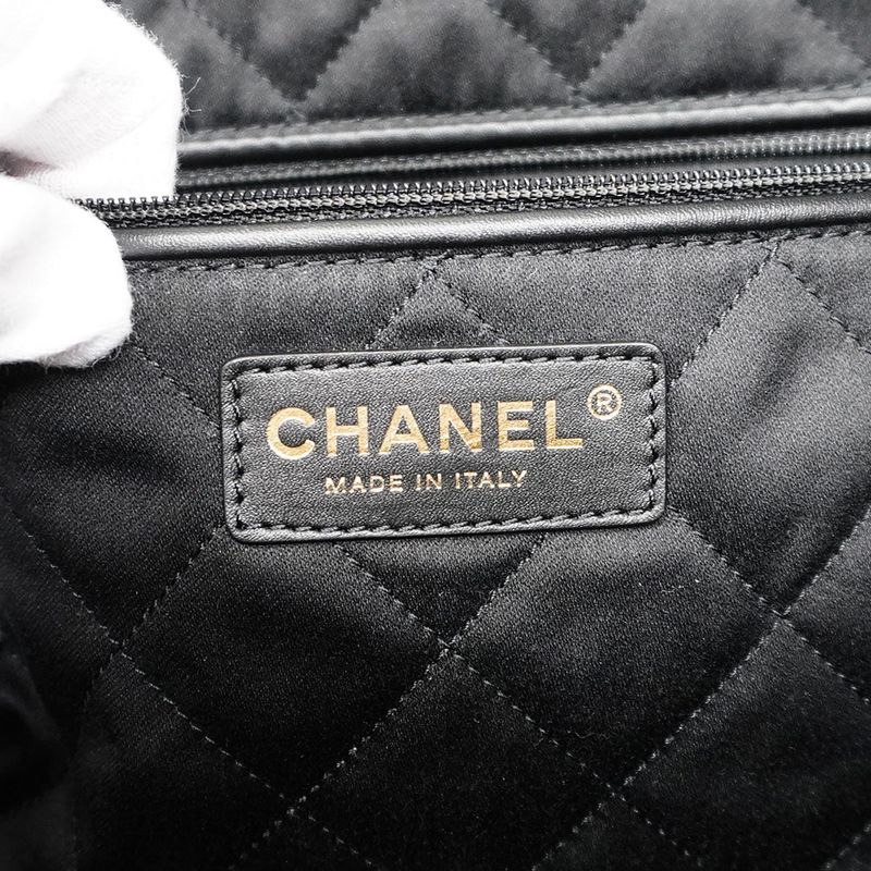 Chanel Shoulder Bag Chanel 22 Calfskin Black Gold Hardware Women
