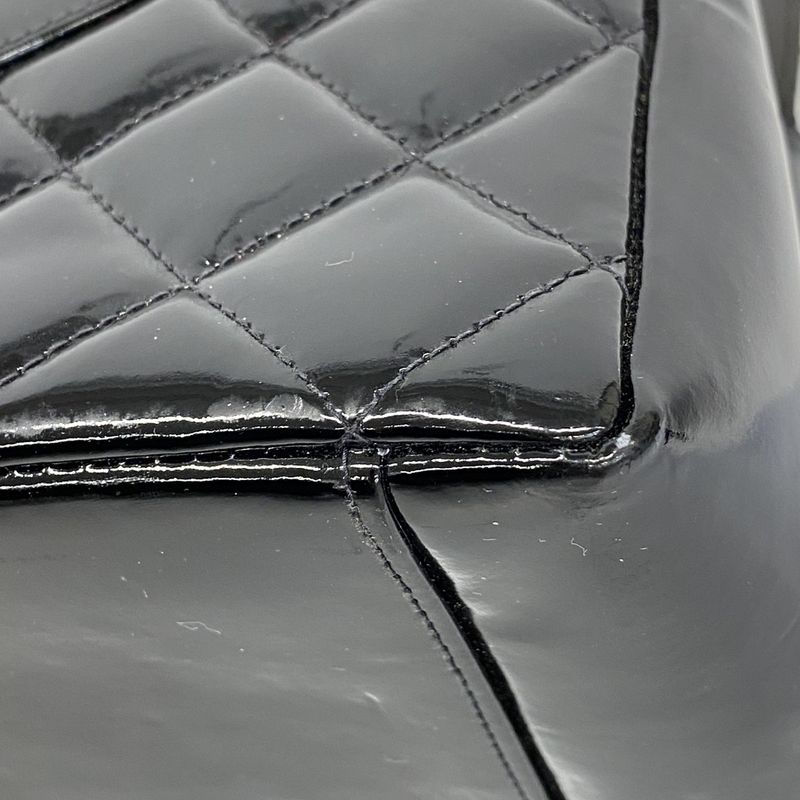 Chanel Tote Bag Matelasse Chain Patent Leather Black Gold Hardware Women's