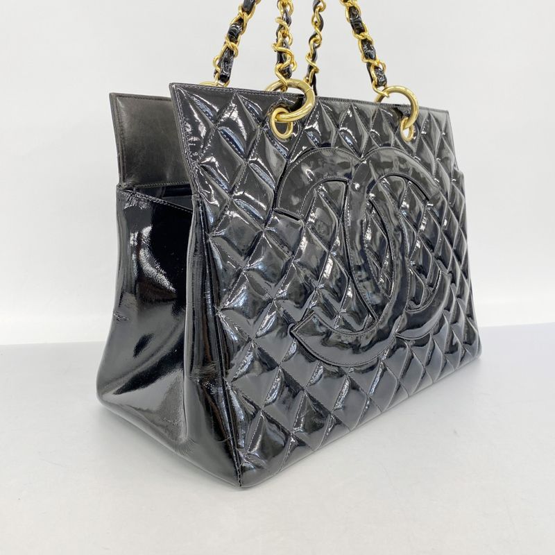 Chanel Tote Bag Matelasse Chain Patent Leather Black Gold Hardware Women's