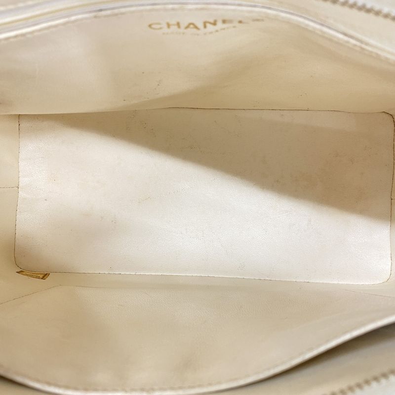 Chanel Tote Bag Revival Tote Caviar Skin White Gold Hardware Women's