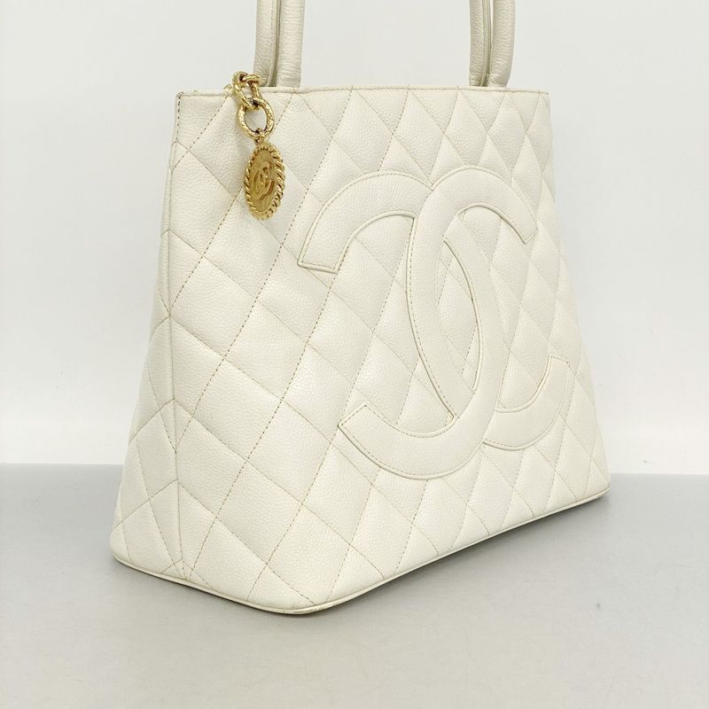Chanel Tote Bag Revival Tote Caviar Skin White Gold Hardware Women's