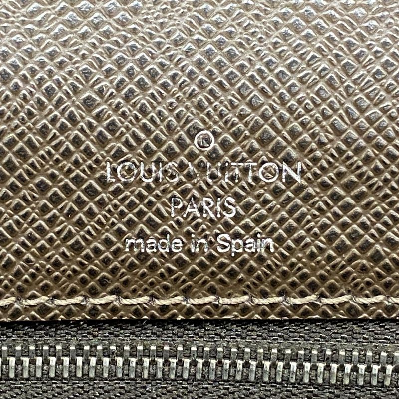 Louis Vuitton Clutch Bag Taiga Bellaire M32598 Grizzly Men's