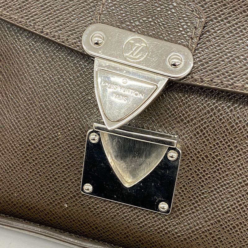 Louis Vuitton Clutch Bag Taiga Bellaire M32598 Grizzly Men's