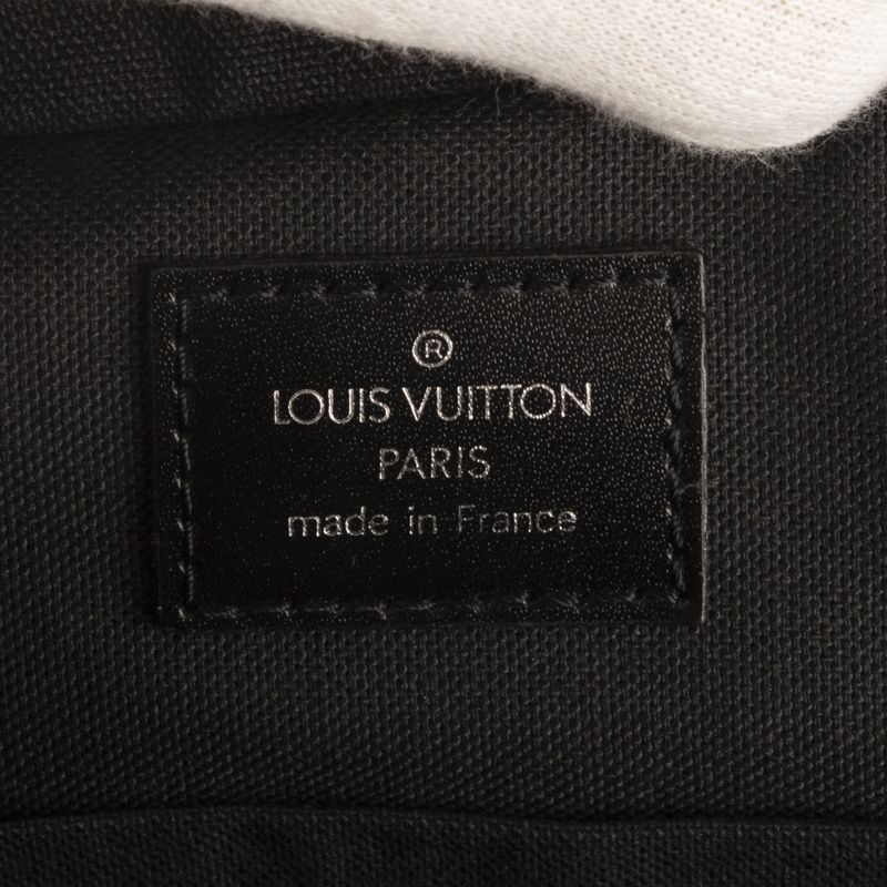 Louis Vuitton Sayan Green Taiga Leather A