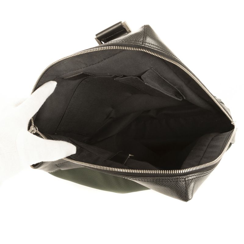 Louis Vuitton Sayan Green Taiga Leather A