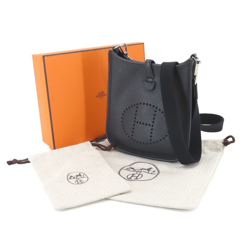 Hermes Evelyn Amazon TPM Shoulder Bag Taurillon Cles Mance Black Z Engraved