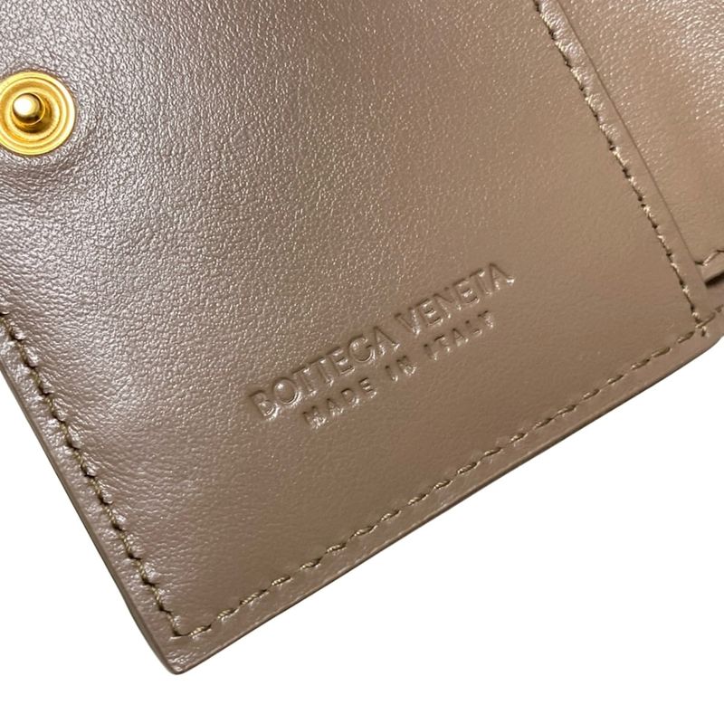 Bottega Veneta Bifold Wallet Cassette Maxi Intrecciato Brown Leather