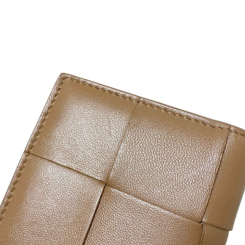 Bottega Veneta Bifold Wallet Cassette Maxi Intrecciato Brown Leather