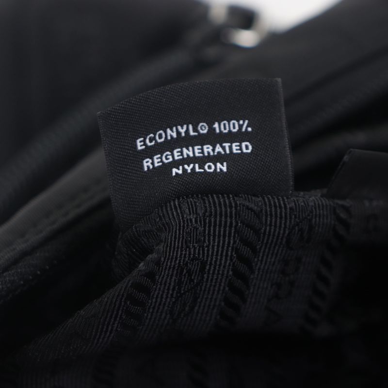 Prada 1bc421 Nylon Saffiano Leather Re-nylon Triangle Logo Triangle Plate