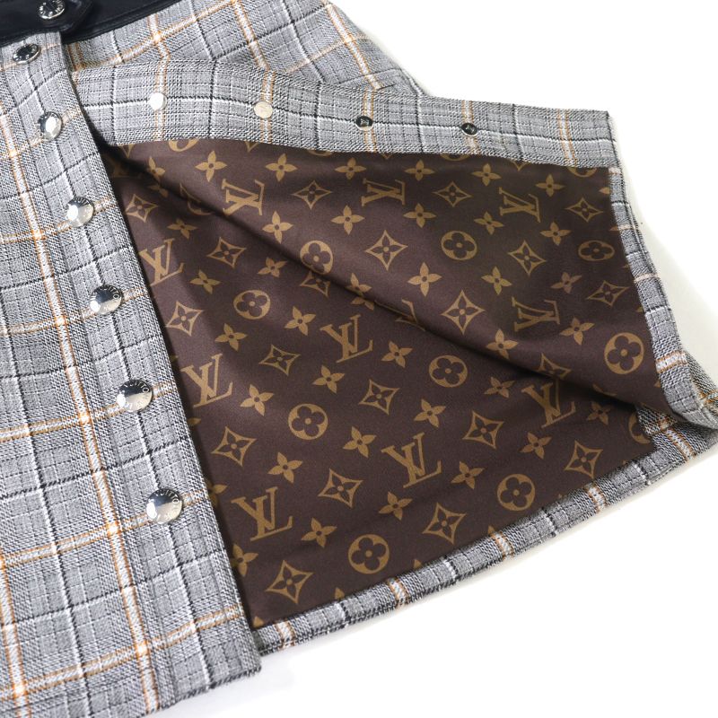 Louis Vuitton 2023 Fpdr64 Wool Logo Button LV Logo Tweed Leather Switched Dress