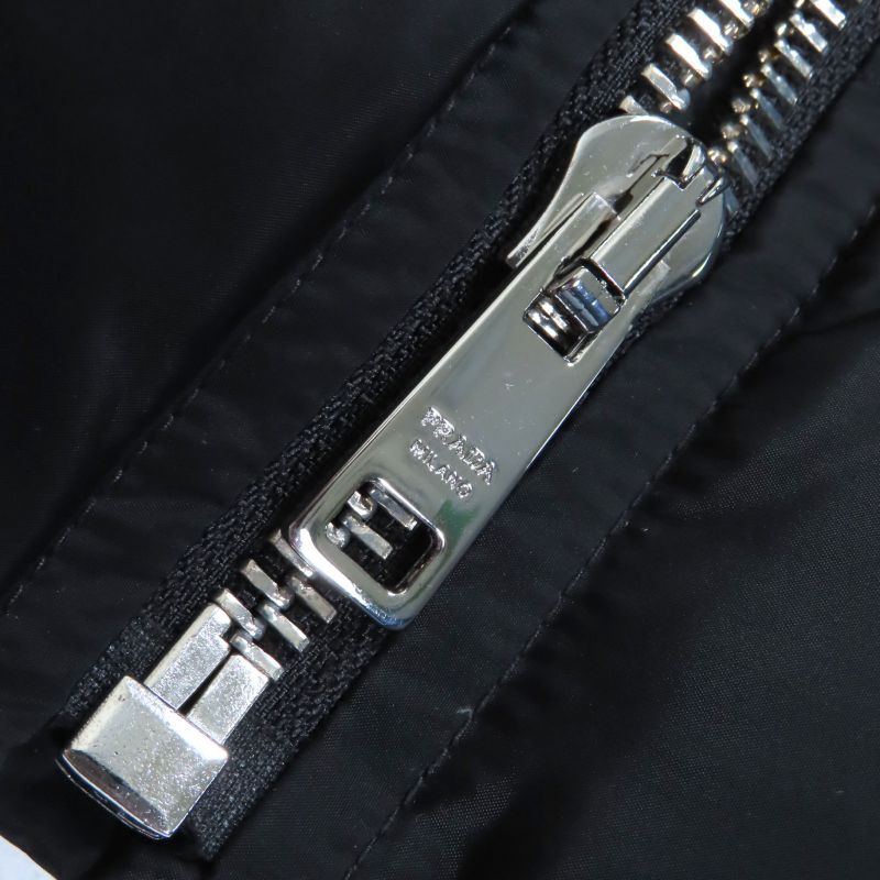 Prada 2020 29y510 Collar Lamb Fur With Triangle Logo Plate Short Length Down