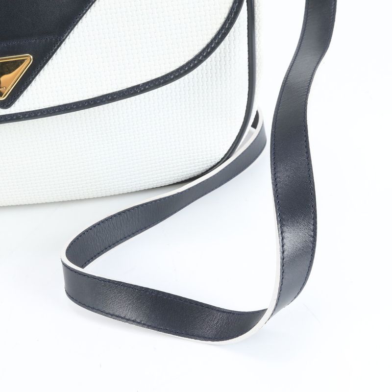 Vintage YSL Yves Saint Laurent Triangle Plate Leather Shoulder Bag Crossbody