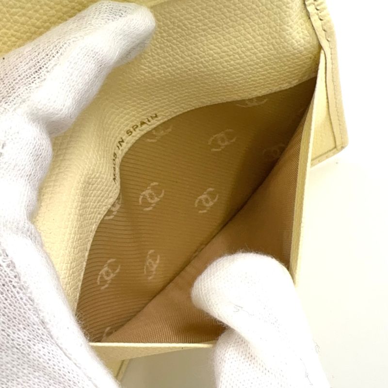 Chanel Coco Button Serial No 9 Leather Off-white Card Case Gold