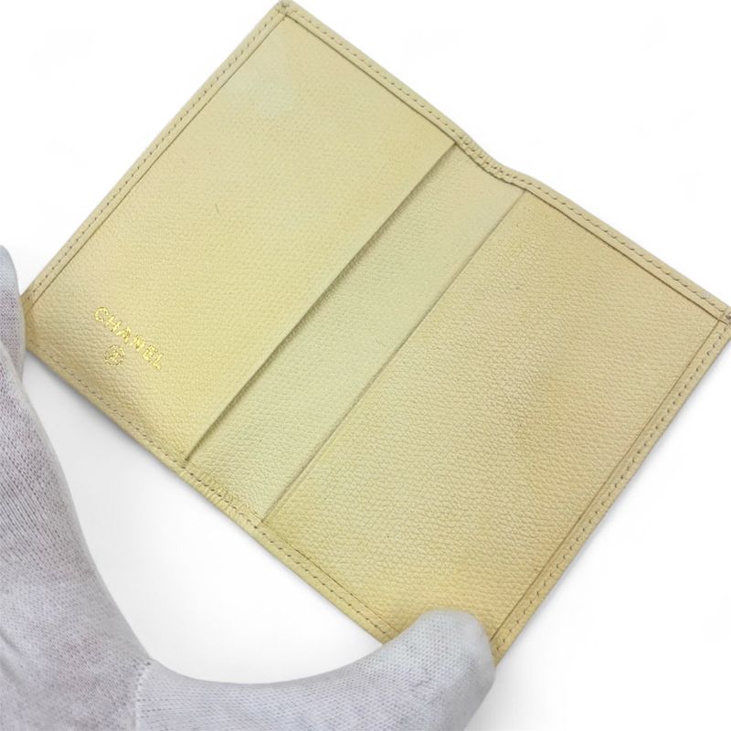 Chanel Coco Button Serial No 9 Leather Off-white Card Case Gold