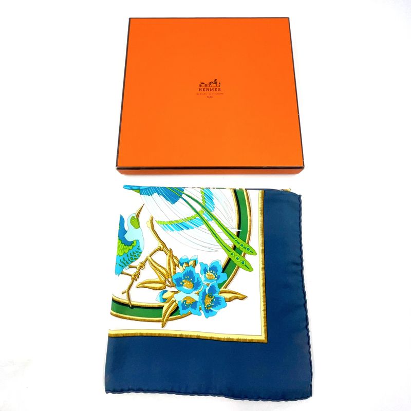 Hermes Carré 90 Caribe Bird Silk Off-white And Navy Scarf
