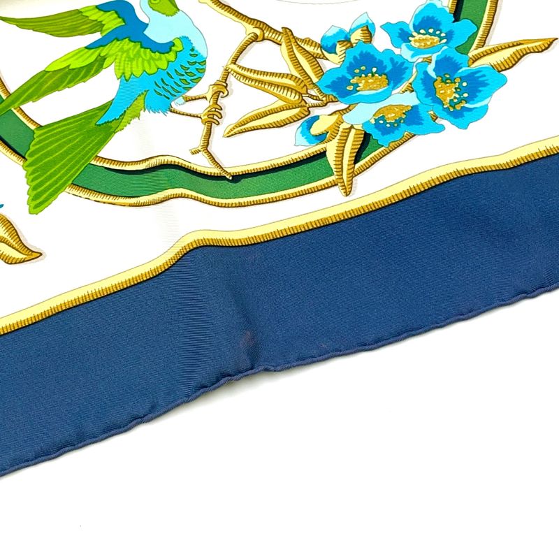 Hermes Carré 90 Caribe Bird Silk Off-white And Navy Scarf