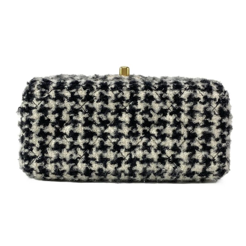 Chanel Shoulder Bag Mini Matelasse Ivory And Black Leather