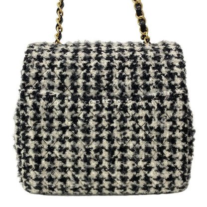 Chanel Shoulder Bag Mini Matelasse Ivory And Black Leather