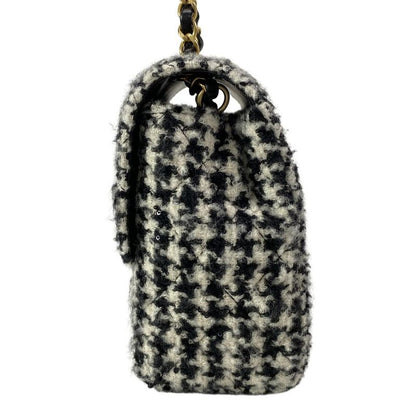 Chanel Shoulder Bag Mini Matelasse Ivory And Black Leather