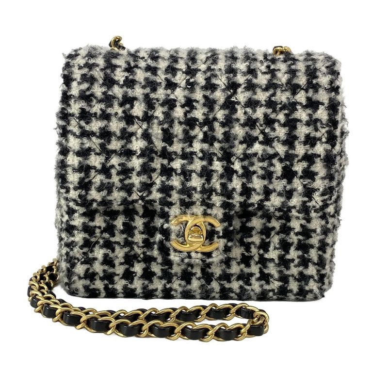 Chanel Shoulder Bag Mini Matelasse Ivory And Black Leather