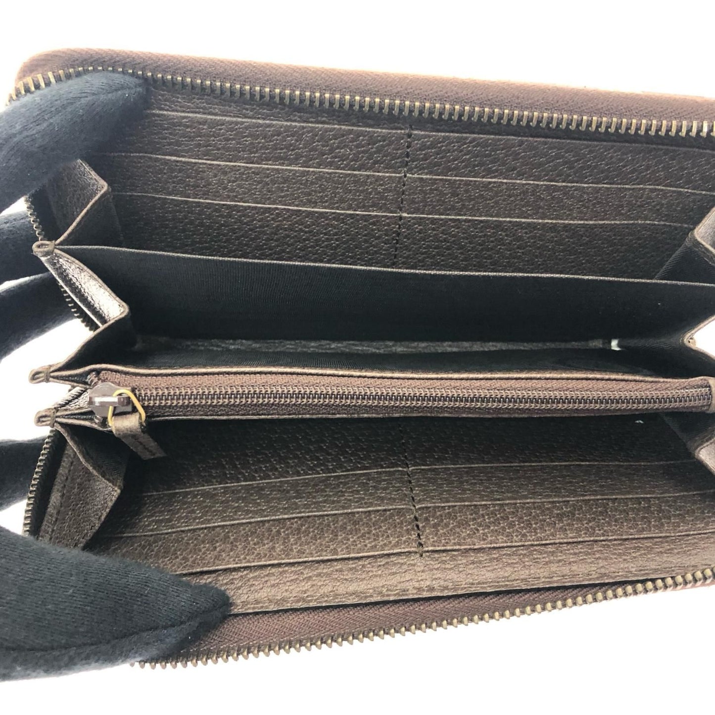 Gucci Women's Long Wallet Round Zipper GG Supreme Courier Round Zippy Taiga