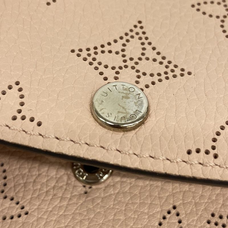 Louis Vuitton Mahina Portefeuille Iris M60145 Magnolia Women's Long Wallet