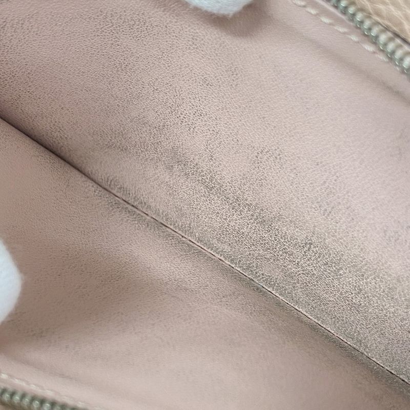 Louis Vuitton Mahina Portefeuille Iris M60145 Magnolia Women's Long Wallet