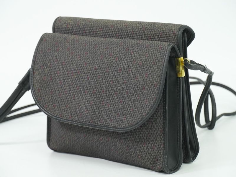 Authentic Yves Saint Laurent YVES Saint Laurent YSL PVC Shoulder Bag Pochette