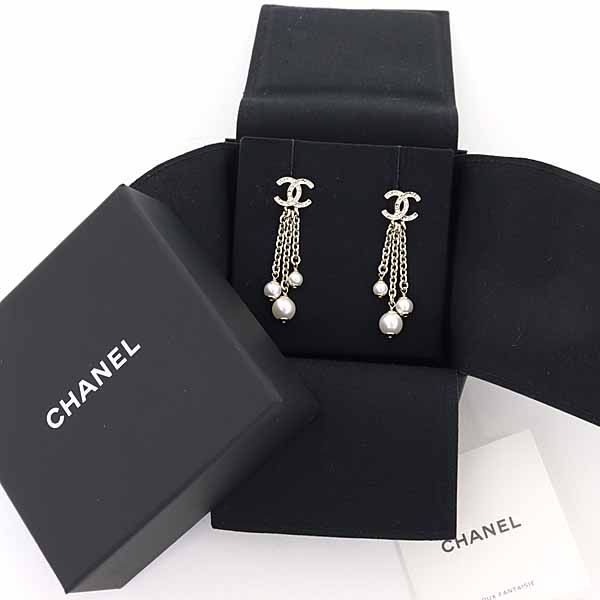 Chanel Pearl Chain Coco Mark Earrings Metal Rai Togo Old B25 A S Rank