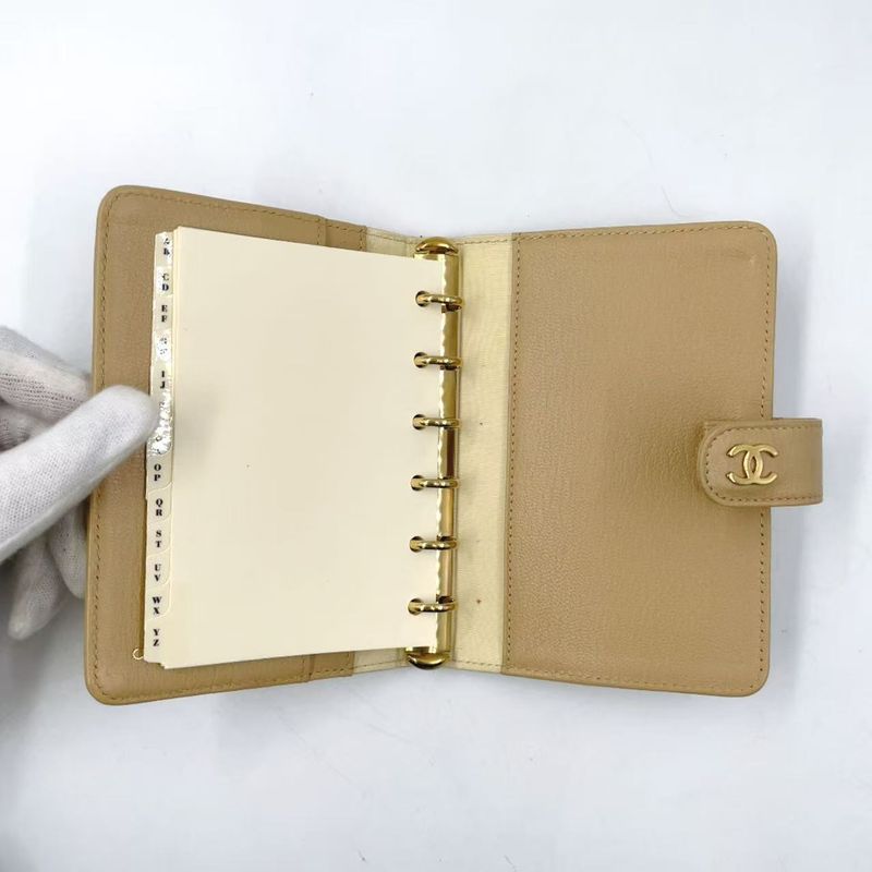 Chanel Leather Serial No 7 Leather Beige Notebook Cabas - Gold