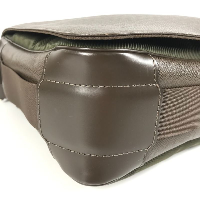 Louis Vuitton Shoulder Bag Victor M30148 Taiga Leather Grizzly Brown