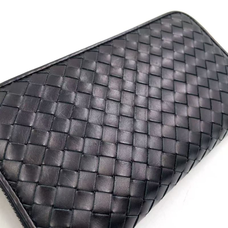Bottega Veneta Intrecciato Round Zip Leather Black Long Wallet Black
