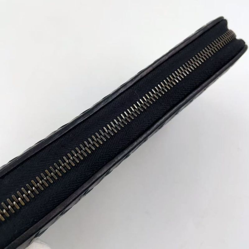 Bottega Veneta Intrecciato Round Zip Leather Black Long Wallet Black