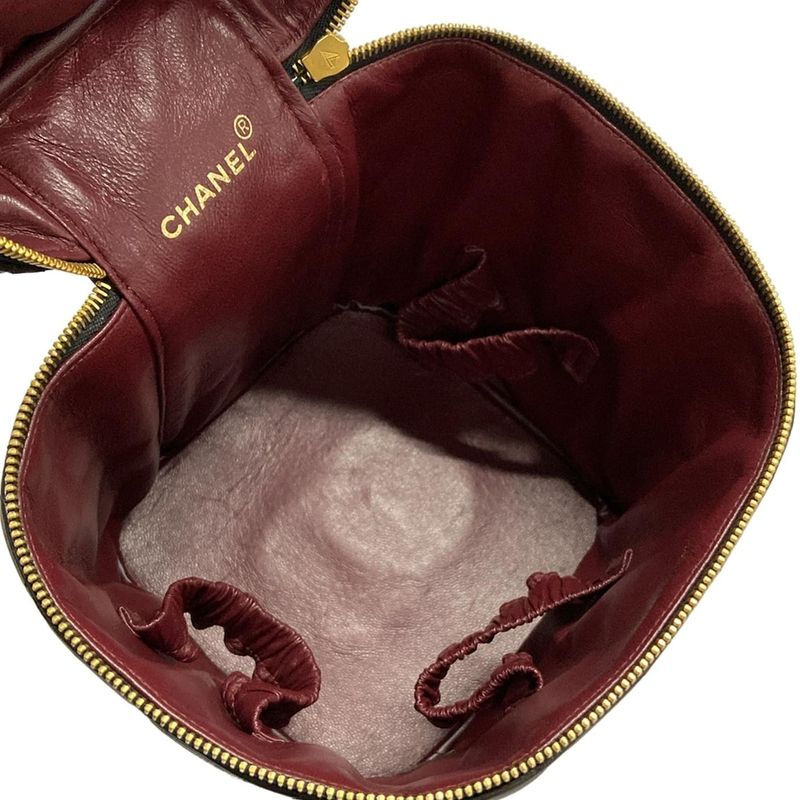 Chanel Vanity Bag Matelasse Black Gold Hardware Lambskin