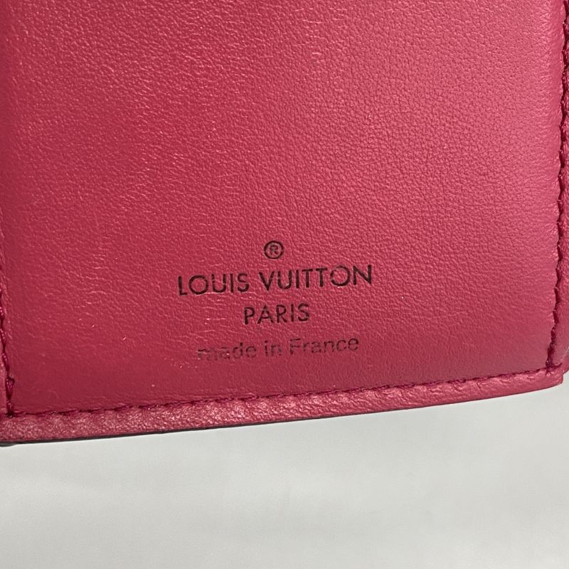 Louis Vuitton Trifold Wallet Taurillon Portefeuille Capucines Compact M62157