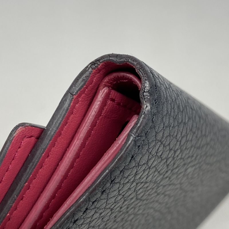 Louis Vuitton Trifold Wallet Taurillon Portefeuille Capucines Compact M62157