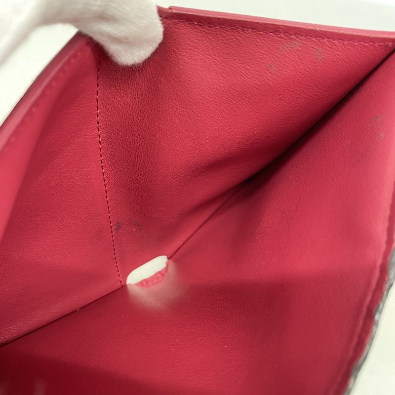 Louis Vuitton Trifold Wallet Taurillon Portefeuille Capucines Compact M62157