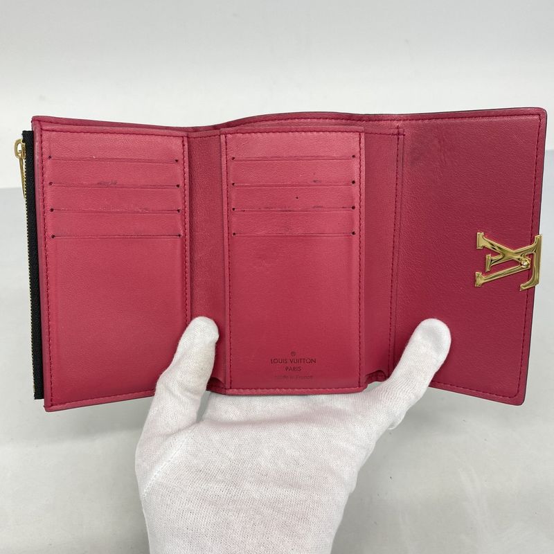 Louis Vuitton Trifold Wallet Taurillon Portefeuille Capucines Compact M62157