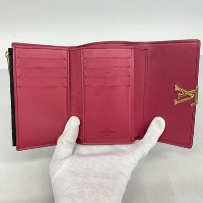 Louis Vuitton Trifold Wallet Taurillon Portefeuille Capucines Compact M62157