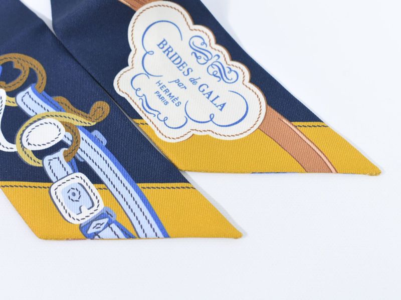 Authentic Hermes Brides De Gala Brides De Gala Twirly Scarf Bandana Silk Navy