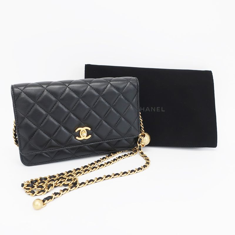 Chanel Chain Wallet Shoulder Bag Wallet Matelasse Black Leather Coco